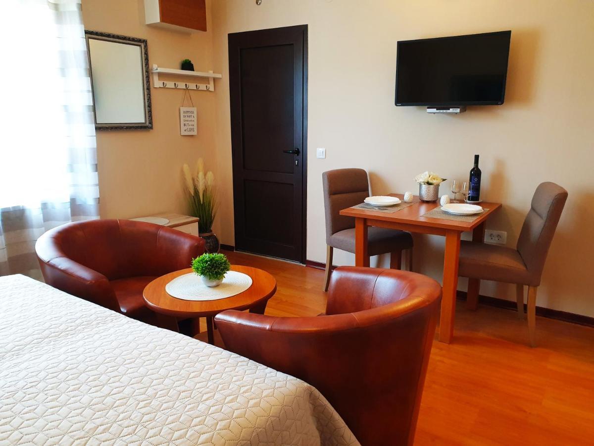 Apartments Zrinka 793 Porec Esterno foto