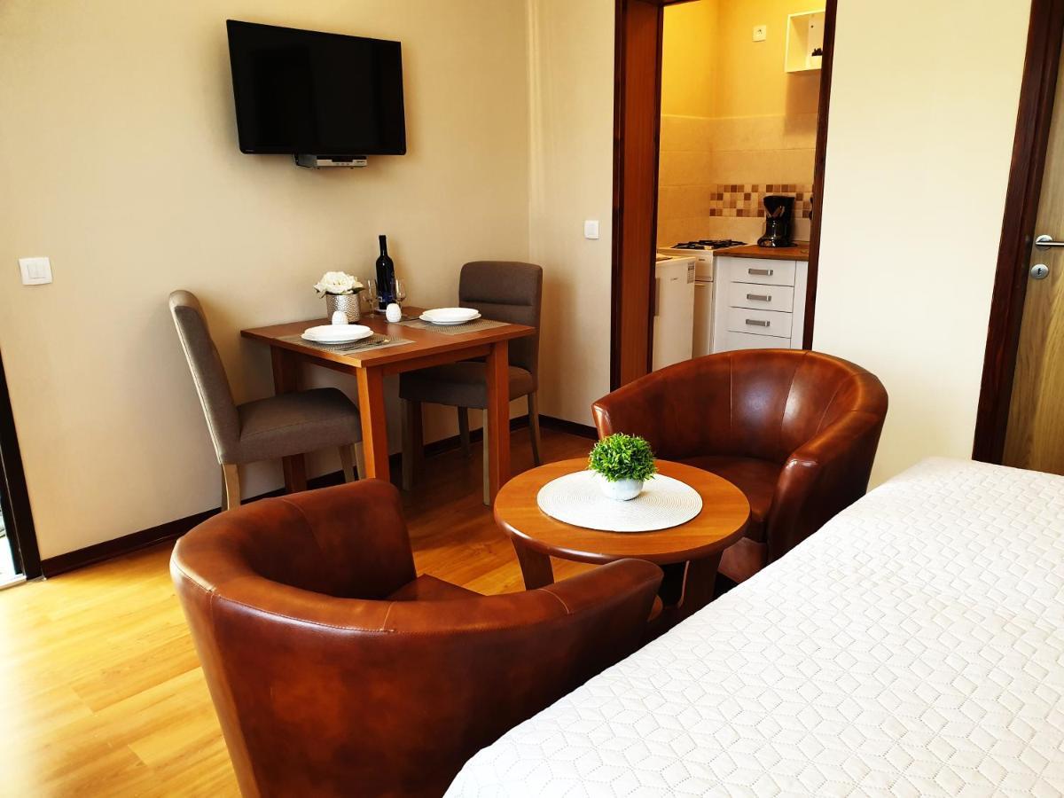 Apartments Zrinka 793 Porec Esterno foto